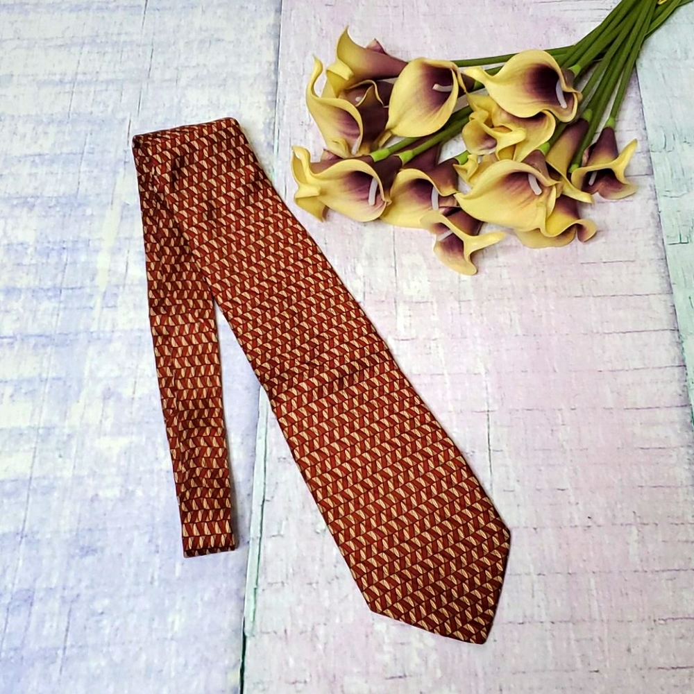 Valentino Wide Pointed Neck Tie